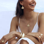 Schmuck, der direkt dem Meer entspringt. Anhänger aus Gold Vermeil, aus unserer etruskischen Kollektion, benannt nach der schönsten Frau ihrer Zeit.