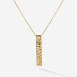Das Kakejiku 掛物 Necklace weckt auf jedenfall Zen Stimmung. Die maritimen Muster sind dabei direkt aus dem Meer entsprungen