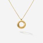 Exklusiver Schmuck aus dem Meer Kranz Anhänger aus Gold