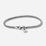 SEPIAH Schmuck in Silber steht für den Ozean, für die Strukturen des Lebens. Dieses kleine Armband wird dich für immer mit dem Meer verbinden