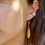 Exklusive Ohrringe Meeresschmuck Feder organisch aus Gold